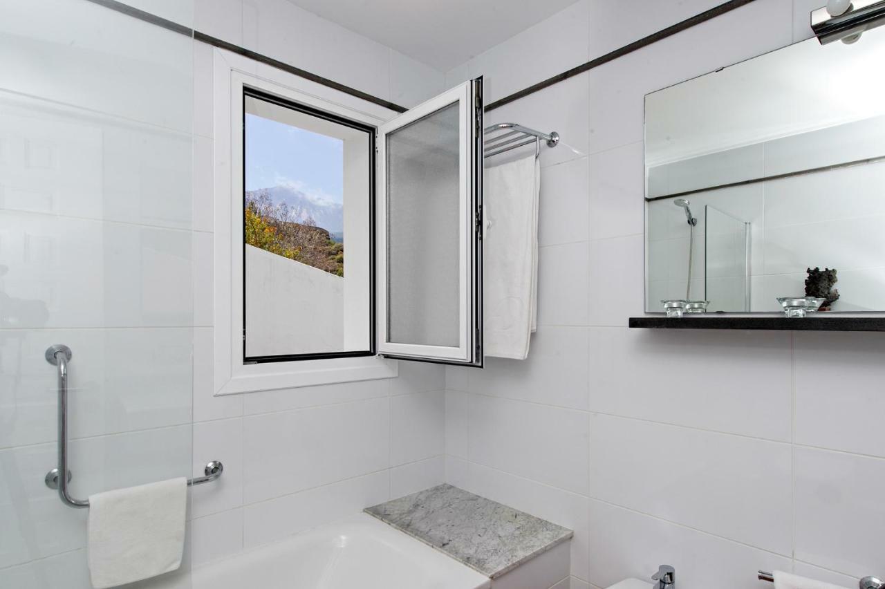 Superior G: Private Pool & Concierge Apartment Icod De Los Vinos Bagian luar foto